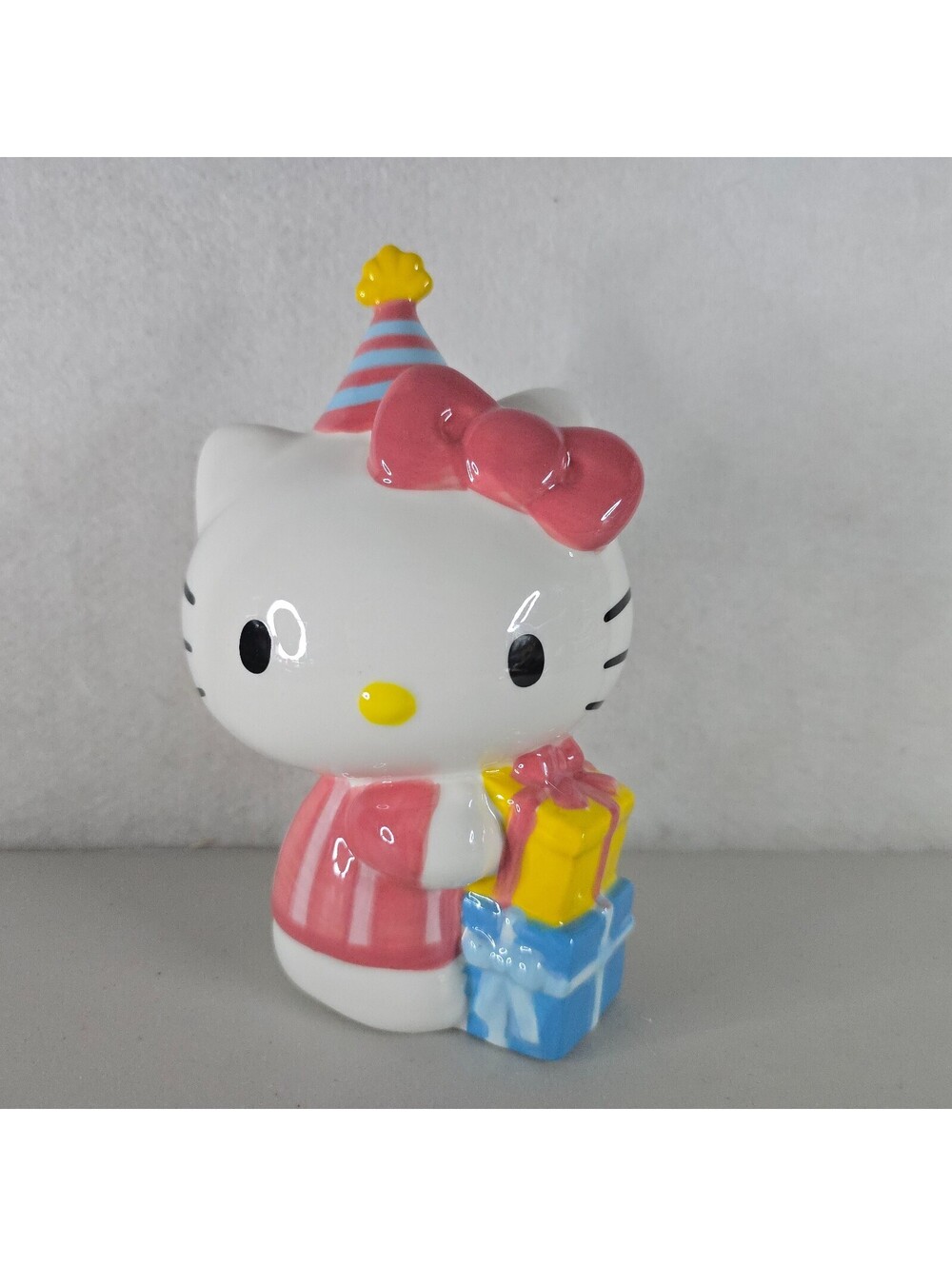 Hello Kitty Ceramic Happy Birthday Party Bluesky Clayworks 7"